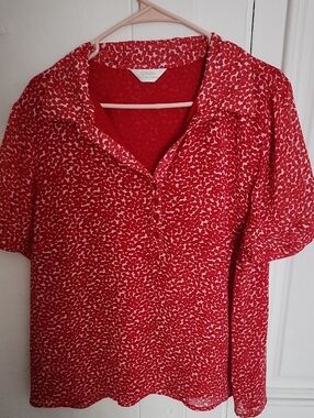 C.J. Banks Red and White Short-Sleeve Printed Blouse With Lining Approx Size Lg